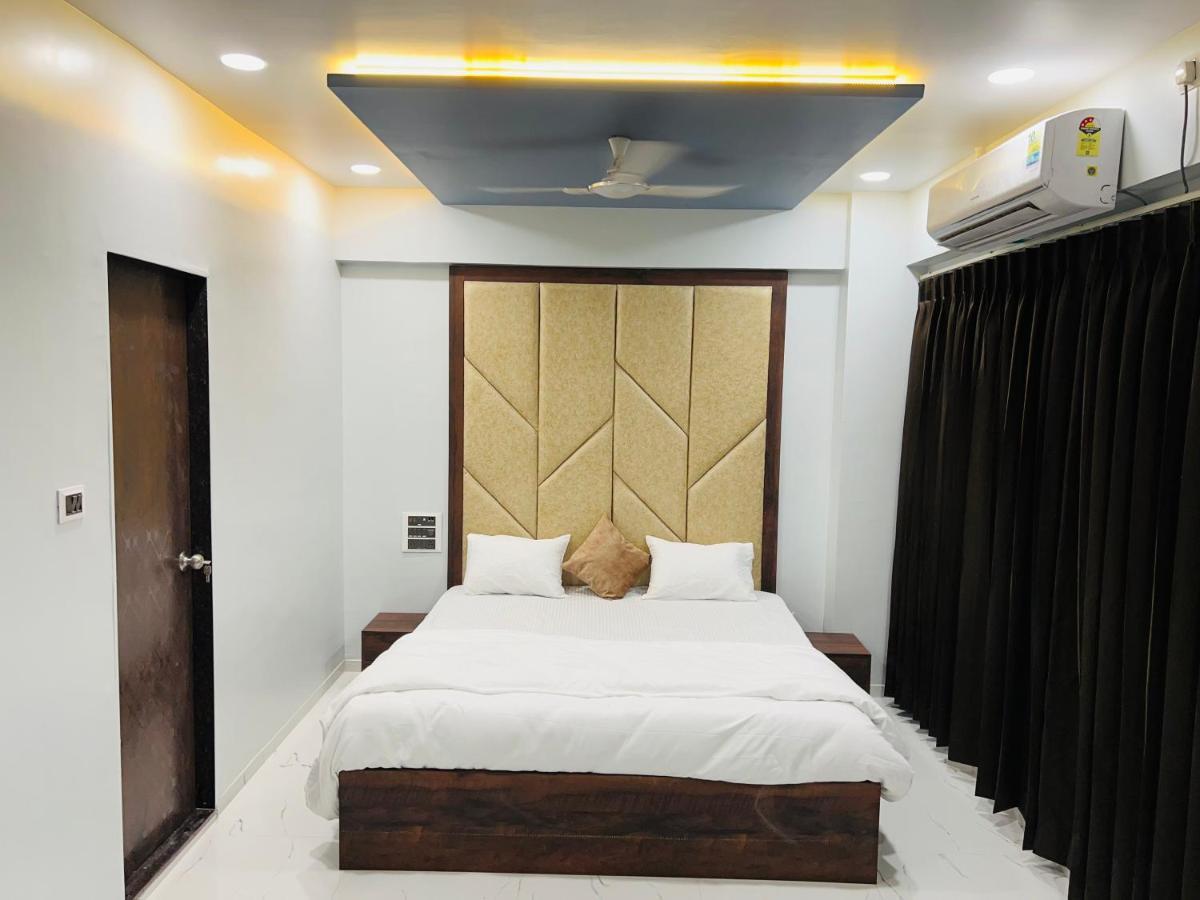 Hotel New City Light Surat Exterior foto