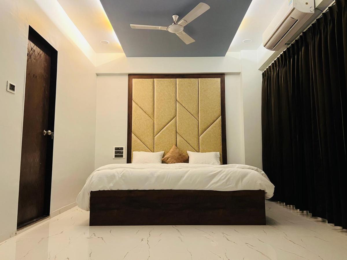 Hotel New City Light Surat Exterior foto